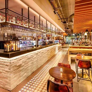 https://ibis-london-canning-town.cambridgehotelsuk.com
