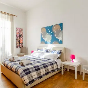 Apartment Casa Michelangelo, Naples